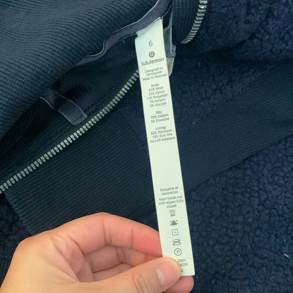 Lululemon Sherpa half zip - Picture 2 of 2
